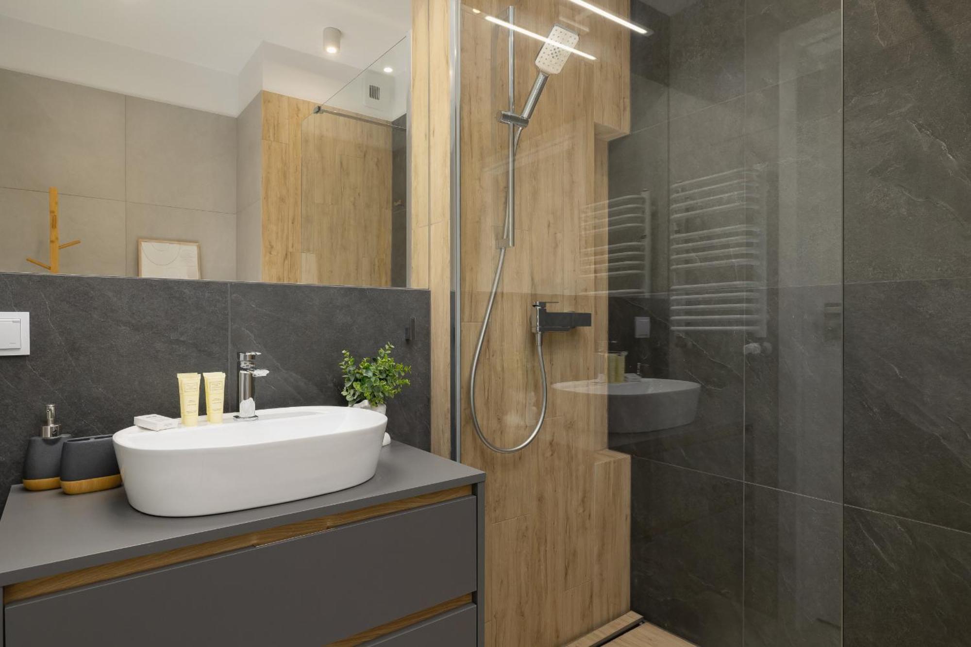 Stylowy Apartament Z Dwiema Sypialniami Balkonem I Parkingiem By Noclegi Renters Katowice Luaran gambar