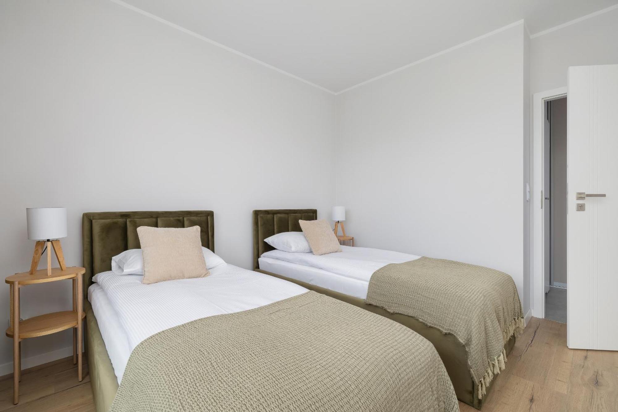 Stylowy Apartament Z Dwiema Sypialniami Balkonem I Parkingiem By Noclegi Renters Katowice Luaran gambar
